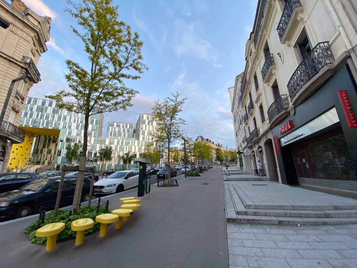 018 Chic & Cosy F1 41M2 Hypercentre Wifi Smart Tv Netflix Apartment Saint-Etienne  Bagian luar foto
